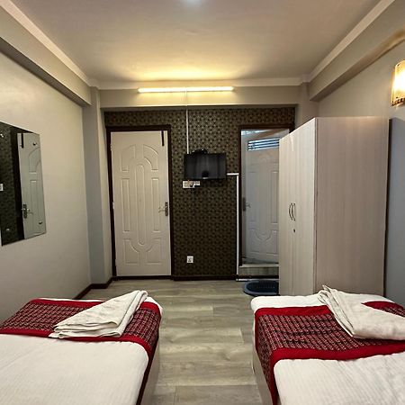 8848 Hostel Κατμαντού Εξωτερικό φωτογραφία